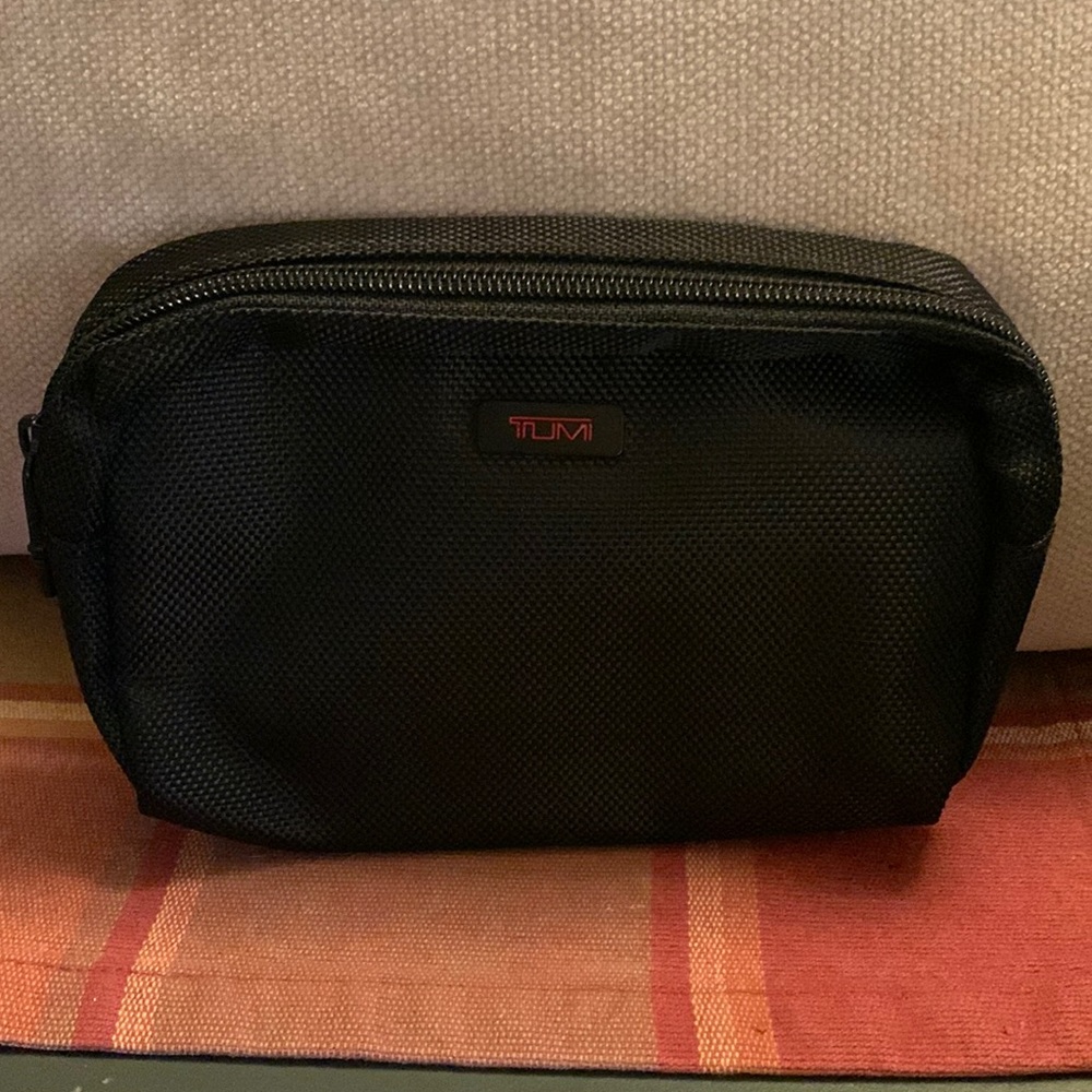 Tumi pouch